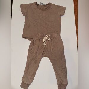 Olive + scout tan short sleeve pant set 18-24m